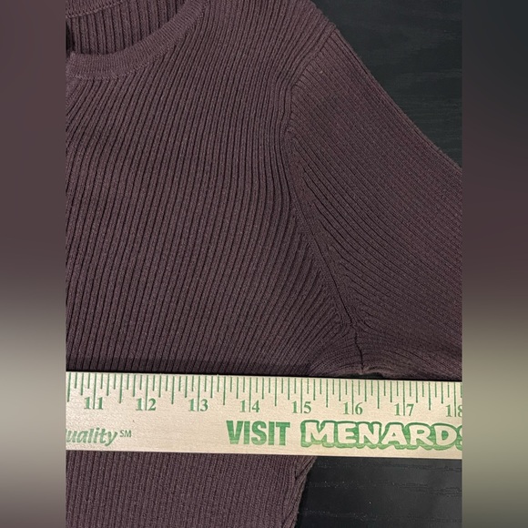 Daisy Fuentes Chocolate Ribbed Top - Picture 12 of 12